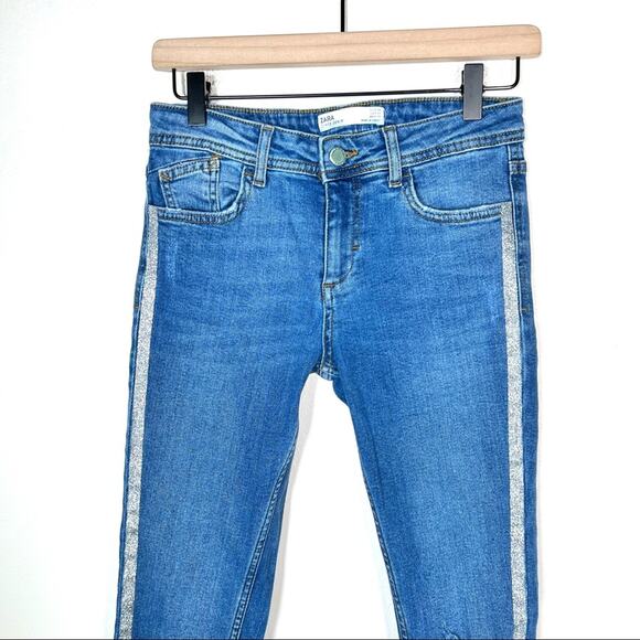 Zara medium wash distressed skinny jeans with silver side stripe size 4 B170 - Picture 2 of 7